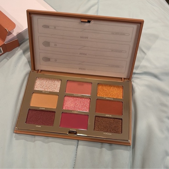 Other - Eyeshadow Palette Brand New